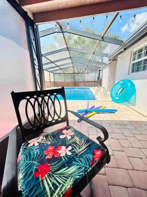 Vintage Family Scape + Heated Pool&Discount Villa Тампа Екстериор снимка