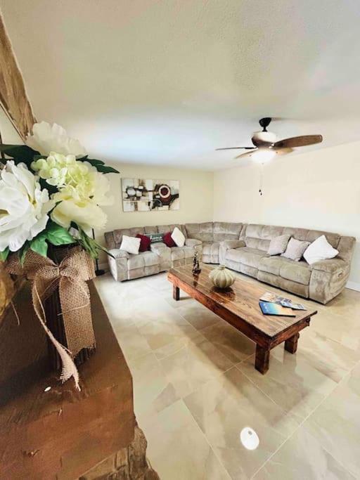 Vintage Family Scape + Heated Pool&Discount Villa Тампа Екстериор снимка